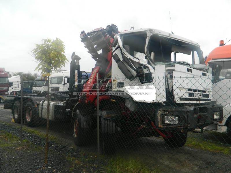 Iveco EuroTrakker 410E42H 8x6